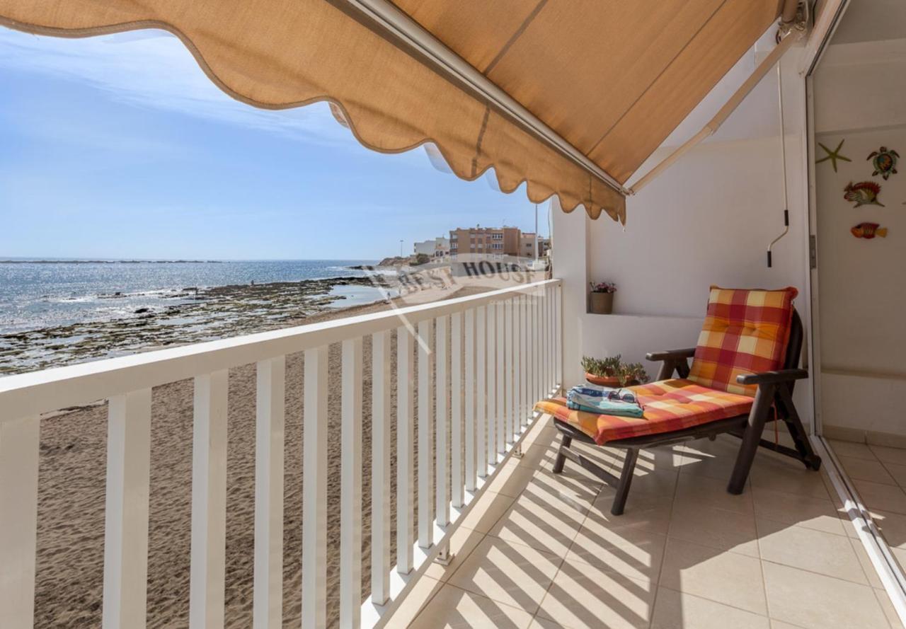 Luxury Apartment In Front Of The Beach Меленара Экстерьер фото